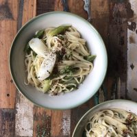 veganes Spargelrezept: Pasta mit Limettensauce und Spargel