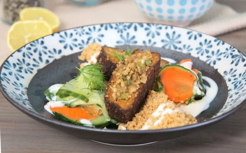 Gefüllter Tofu mit Couscous & Gurken-Karotten-Salat – Neues Rezept für den WMF Spiralschneider (Anzeige)
